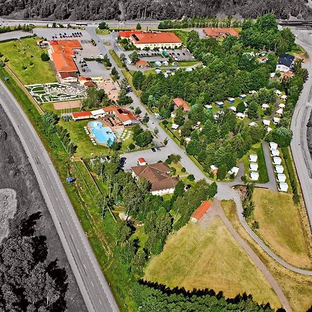 Bjoerkbackens Stugby I Vimmerby Otel Dış mekan fotoğraf