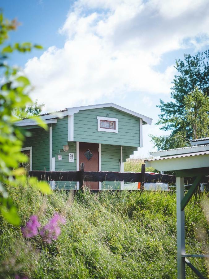 Bjoerkbackens Stugby I Vimmerby Otel Dış mekan fotoğraf